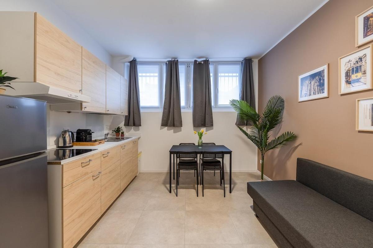 Апартаменты Authentic Private Flat 2 Min From Navigli Милан Экстерьер фото