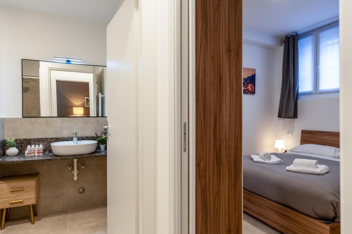 Апартаменты Authentic Private Flat 2 Min From Navigli Милан Экстерьер фото